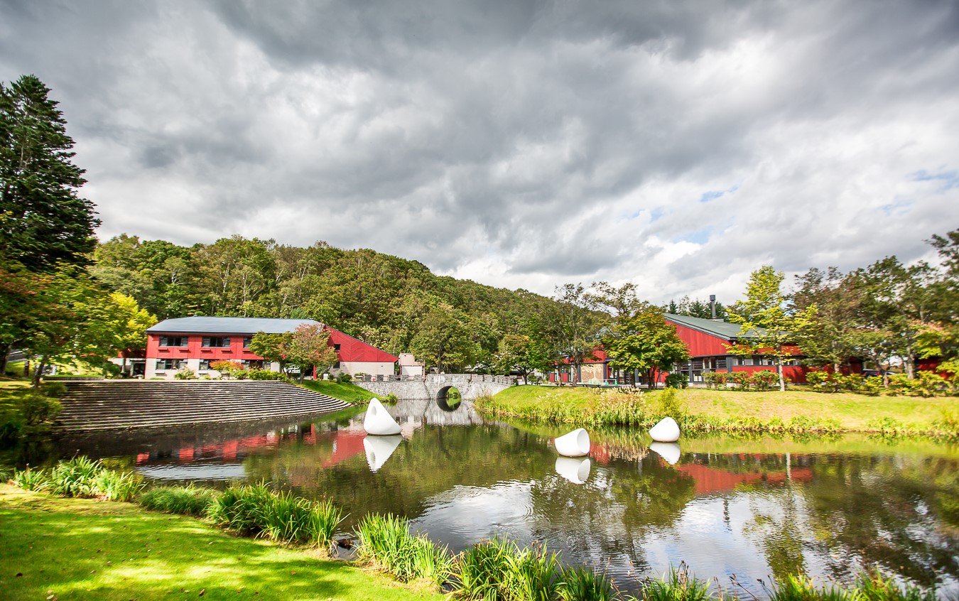 Sederet Taman Dengan Seni Patung Terindah di Jepang